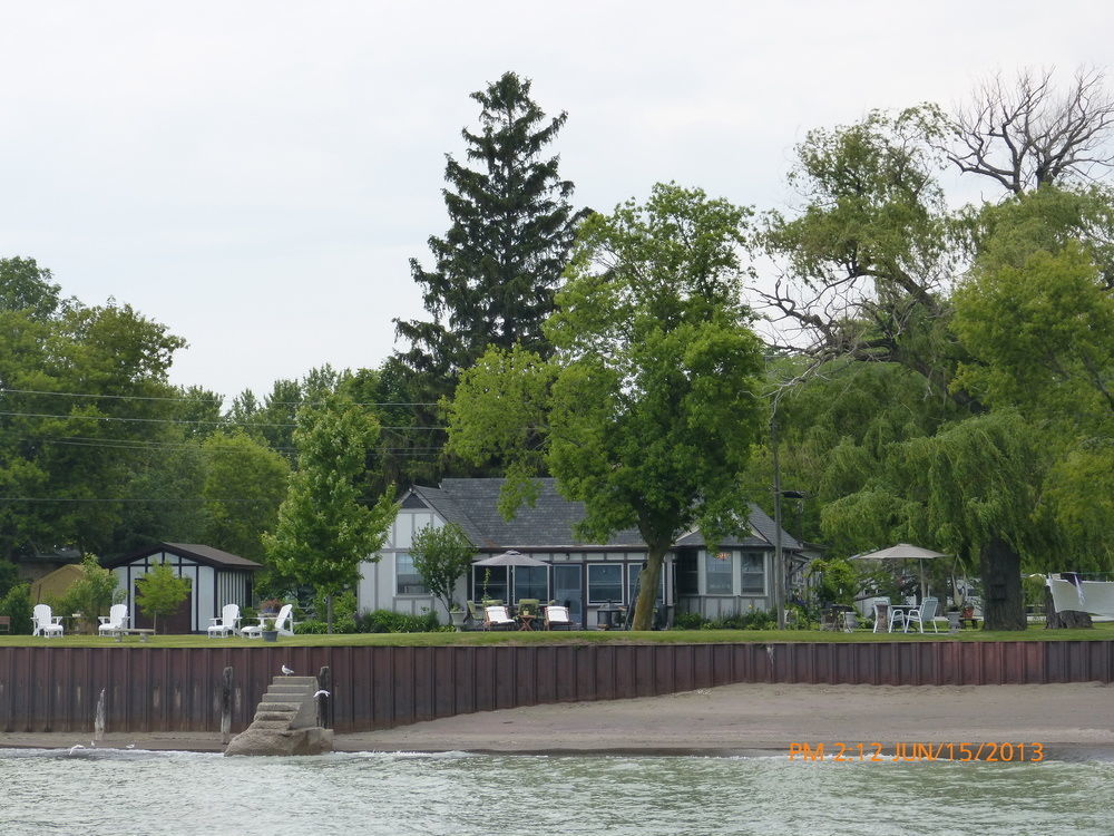 Omstead'S On Erie B&B Wheatley Екстериор снимка